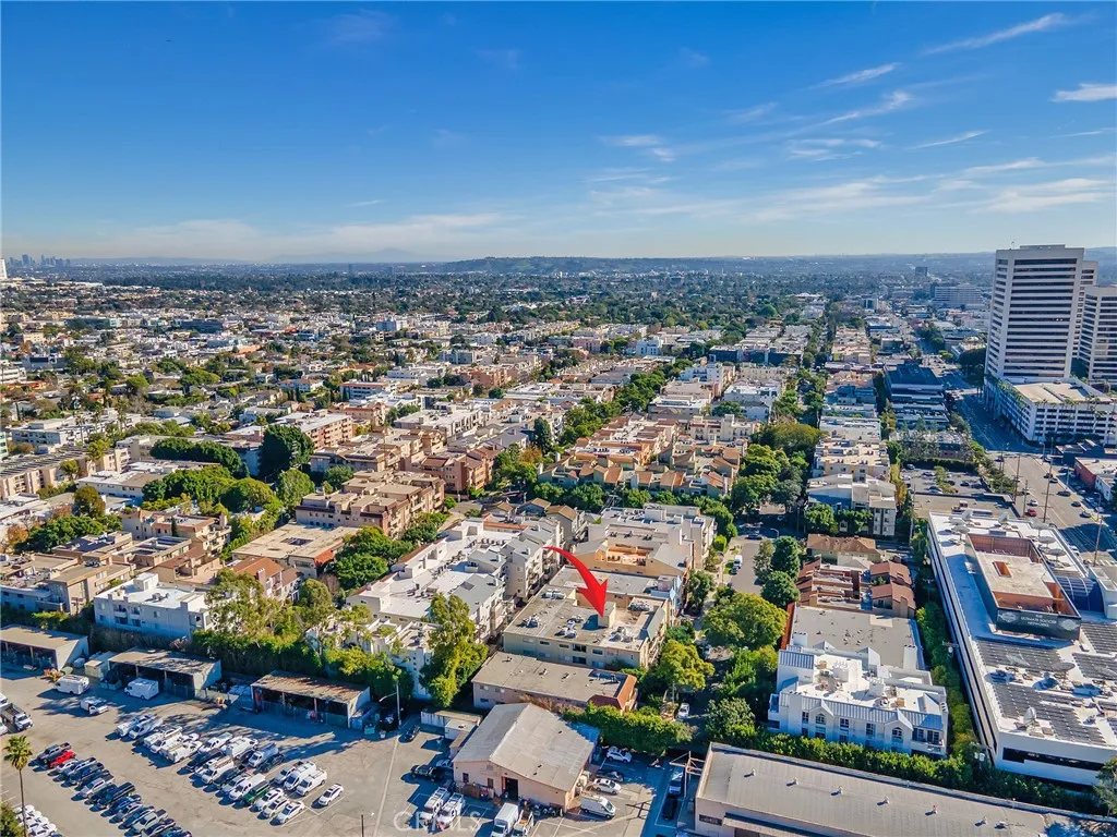 1410 S Bentley Avenue 103, Westwood Century City, California 90025 home-pic-41