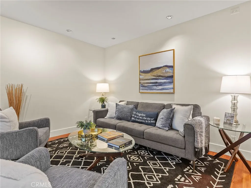 1410 S Bentley Avenue 103, Westwood Century City, California 90025 home-pic-17