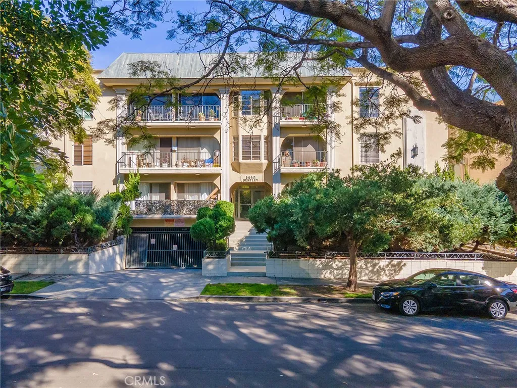 1410 S Bentley Avenue 103, Westwood Century City, California 90025 home-pic-34