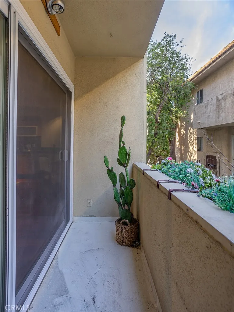 1410 S Bentley Avenue 103, Westwood Century City, California 90025 home-pic-29