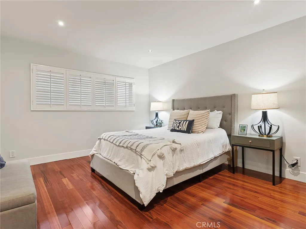 1410 S Bentley Avenue 103, Westwood Century City, California 90025 home-pic-20