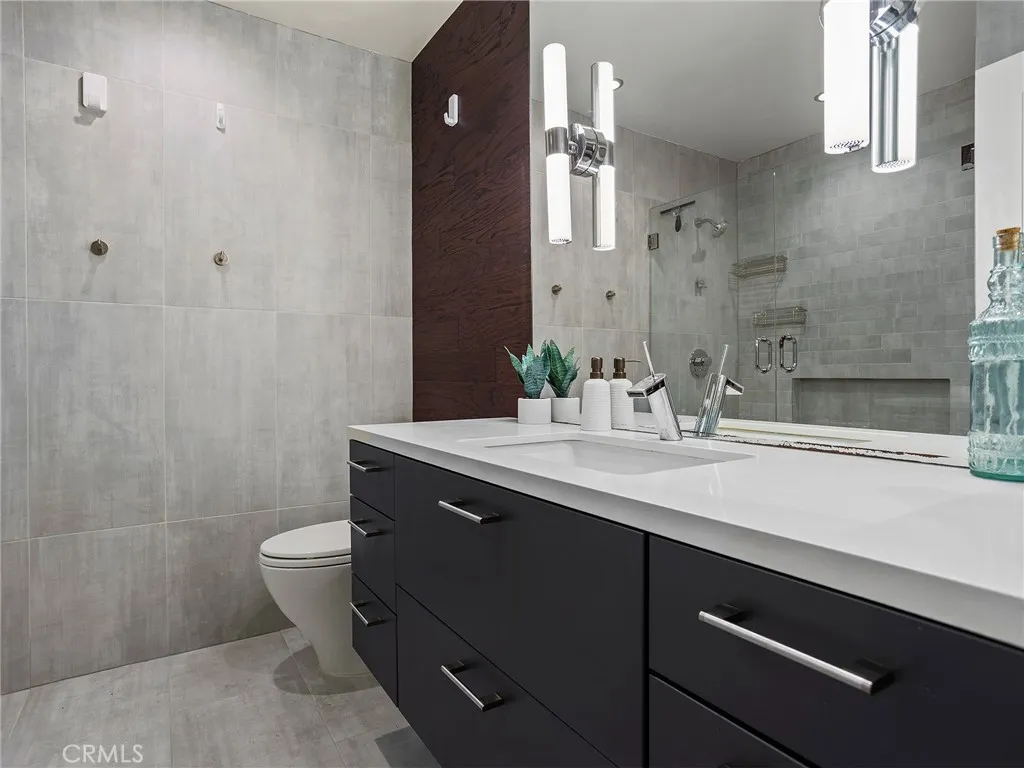 1410 S Bentley Avenue 103, Westwood Century City, California 90025 home-pic-27