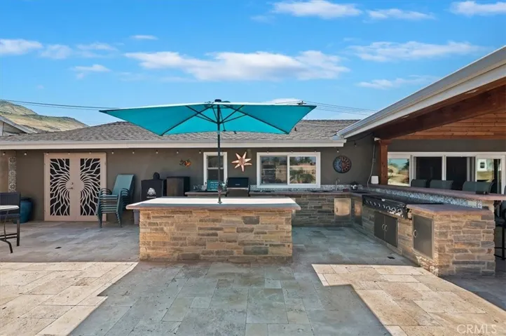 Complete outdoor kitchen setup