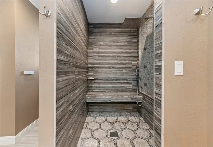 Modern Walk-In Shower
