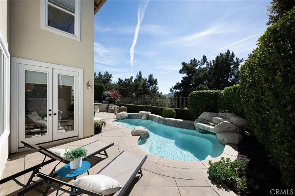 104 Via Plumosa, San Clemente, California 92673 home-pic-37