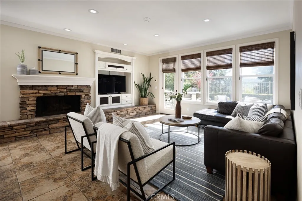 104 Via Plumosa, San Clemente, California 92673 home-pic-9