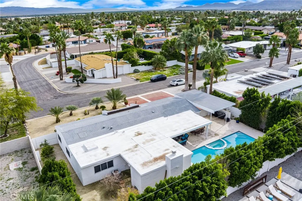 2303 N Magnolia, Palm Springs, California 92262 home-pic-4