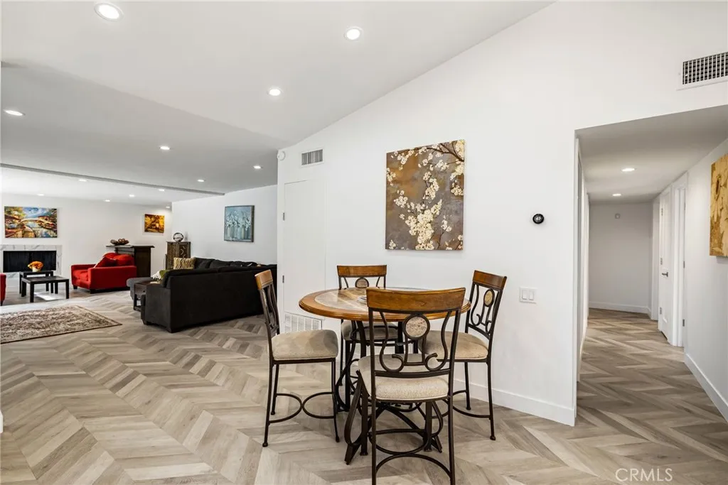 2303 N Magnolia, Palm Springs, California 92262 home-pic-20