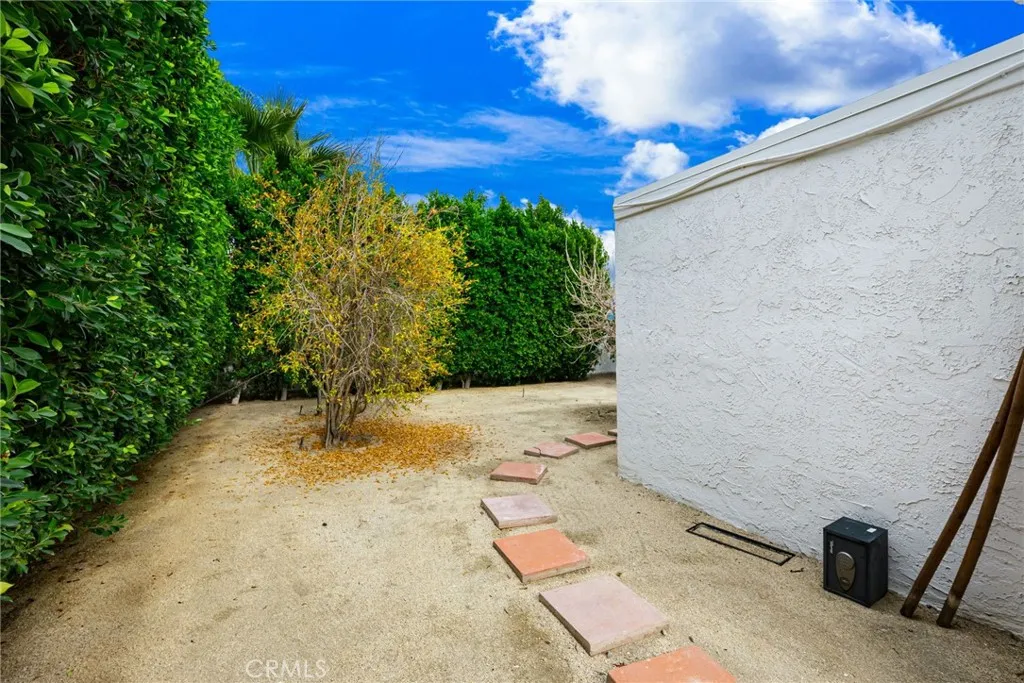 2303 N Magnolia, Palm Springs, California 92262 home-pic-41