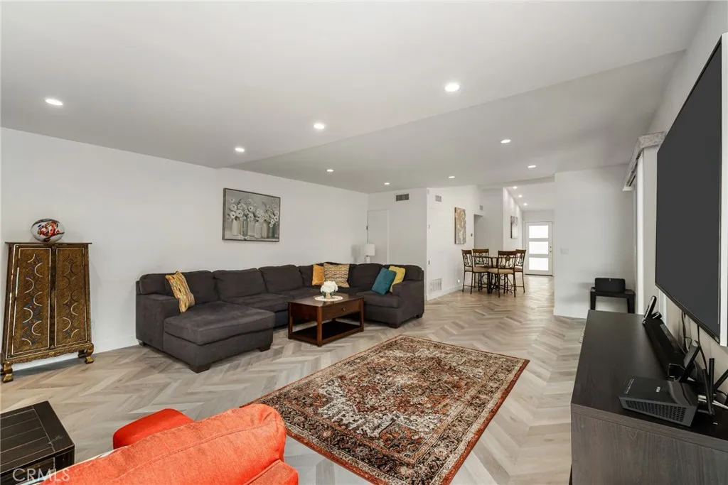 2303 N Magnolia, Palm Springs, California 92262 home-pic-27