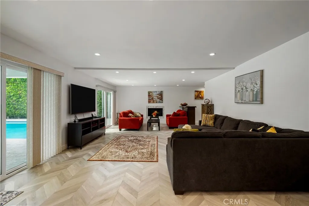 2303 N Magnolia, Palm Springs, California 92262 home-pic-21