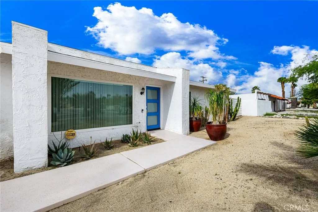 2303 N Magnolia, Palm Springs, California 92262 home-pic-8