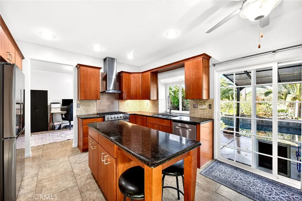 45371 Corte Progreso, Temecula, California 92592 home-pic-15