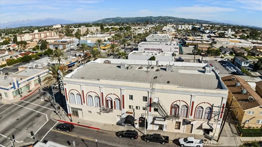 View Along 10th St &  Whittier Blvd Intersection
