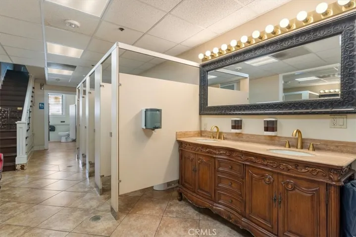 Ladies Room