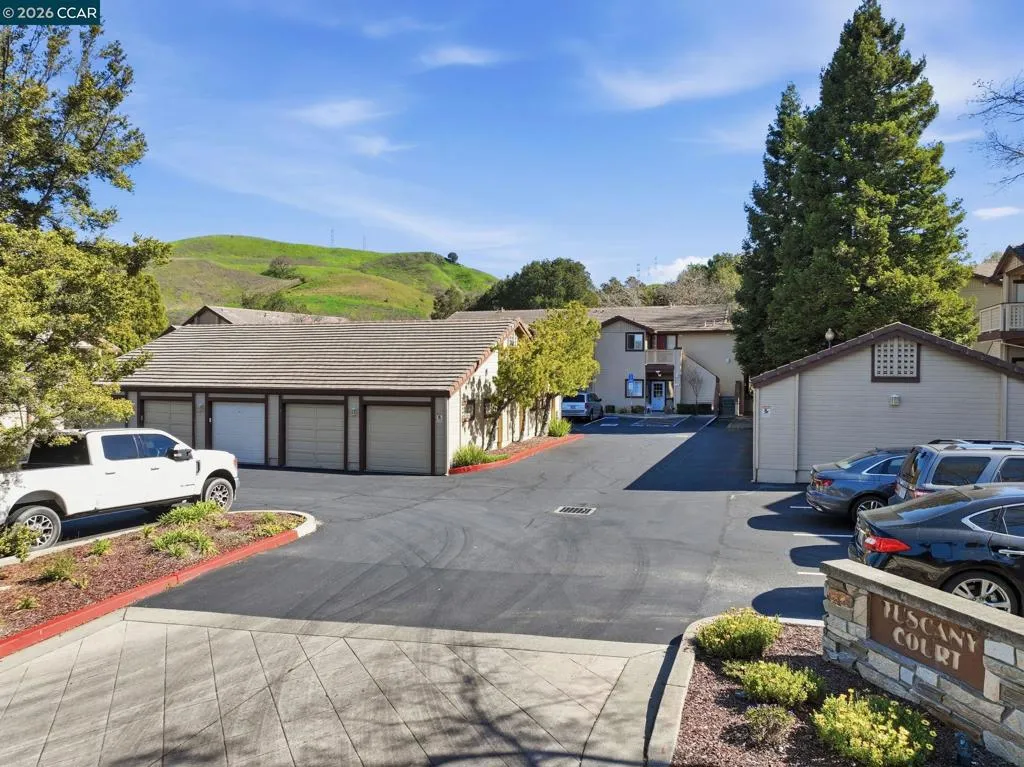 139 139 Tuscany Ct, Hercules, California 94547 home-pic-46