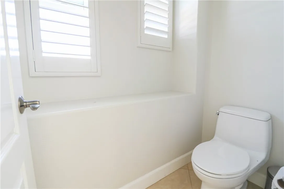 2850 N Stone Pine, Santa Ana, California 92706 home-pic-37