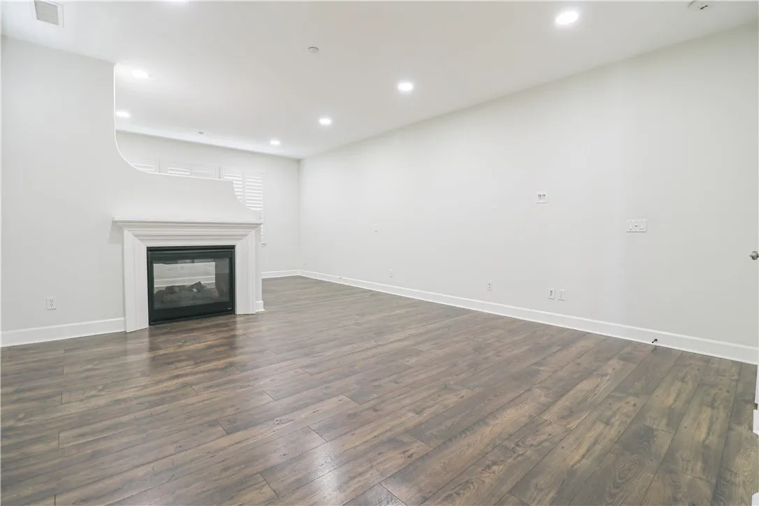 2850 N Stone Pine, Santa Ana, California 92706 home-pic-16