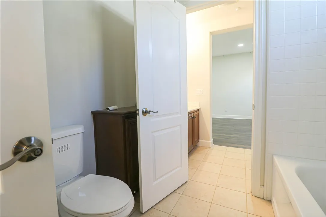 2850 N Stone Pine, Santa Ana, California 92706 home-pic-24