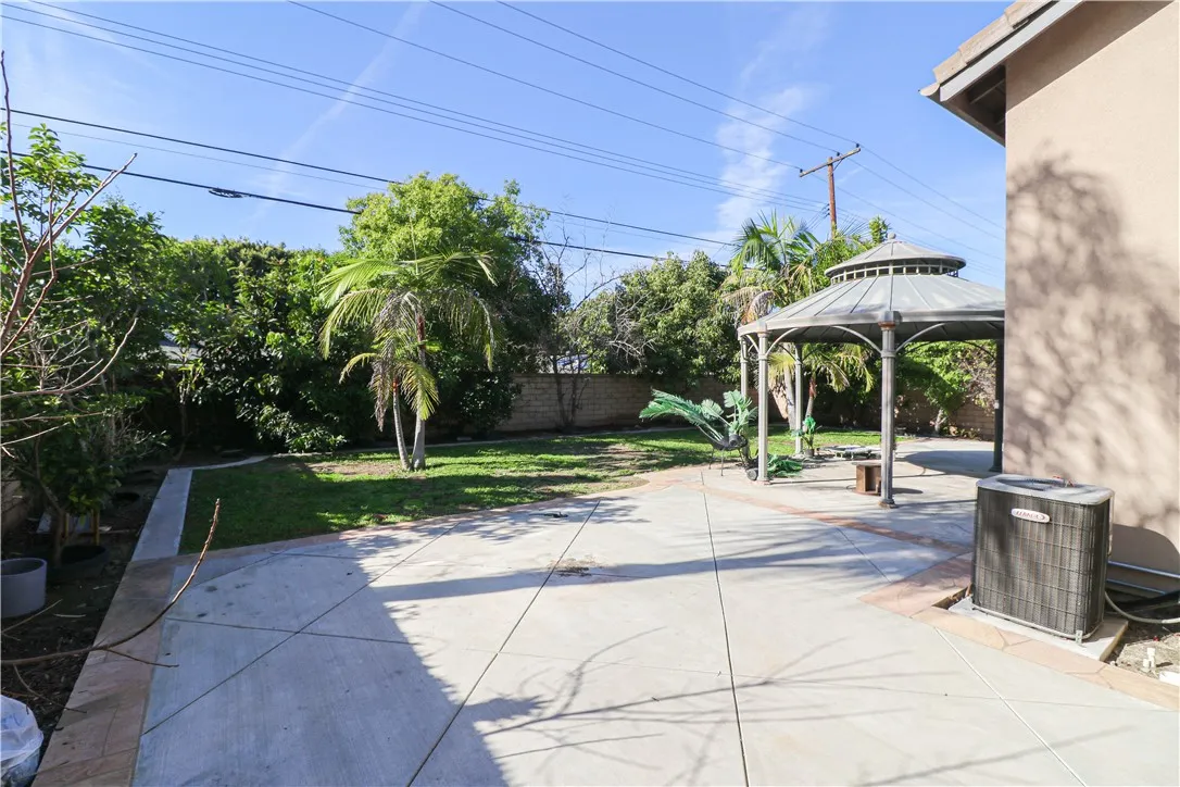2850 N Stone Pine, Santa Ana, California 92706 home-pic-7