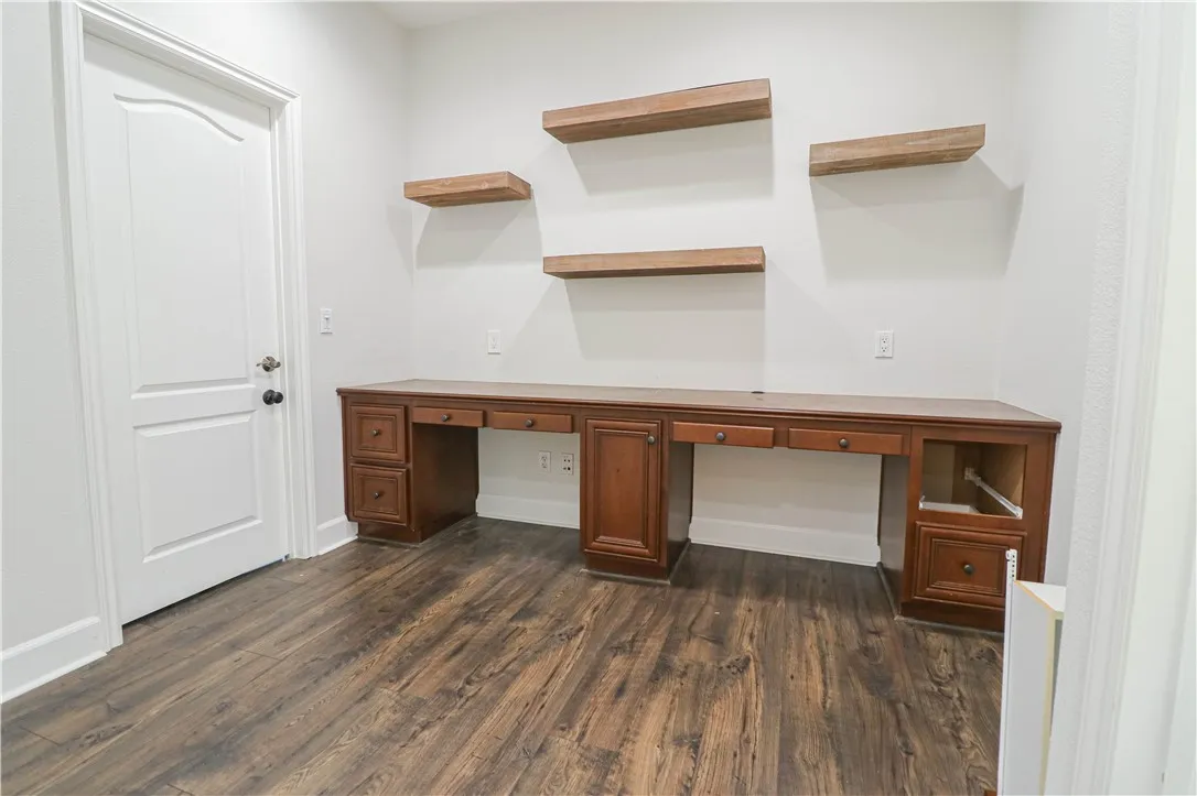 2850 N Stone Pine, Santa Ana, California 92706 home-pic-17