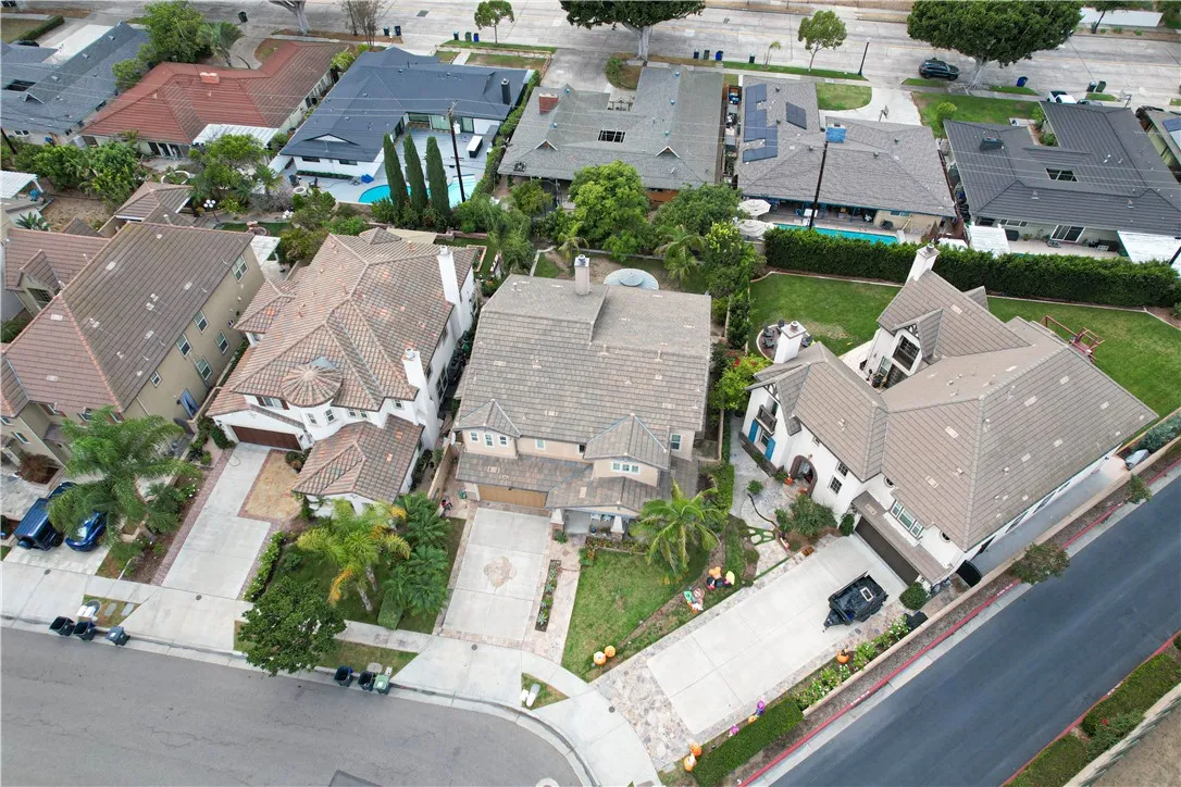2850 N Stone Pine, Santa Ana, California 92706 home-pic-5