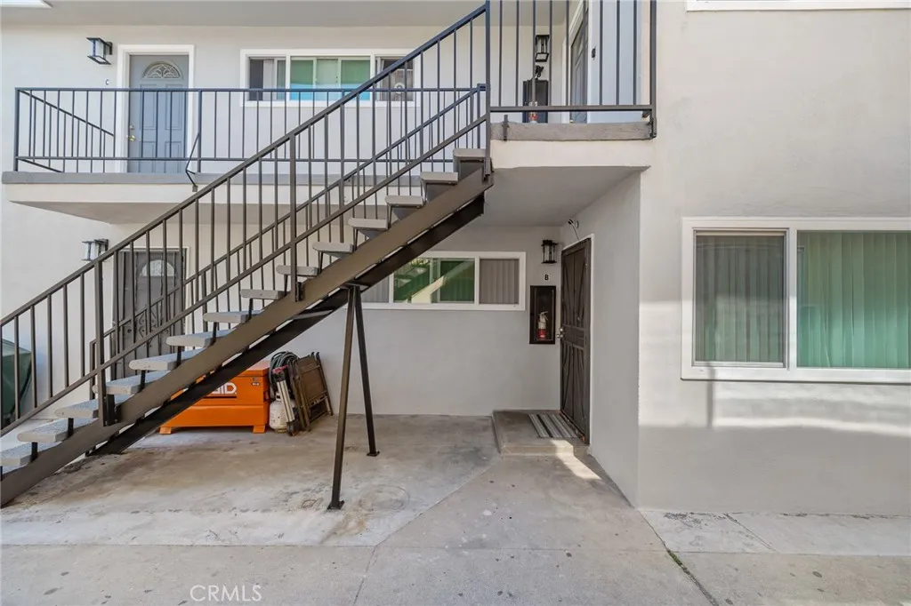 233 W Oliver Street, San Pedro, California 90731 home-pic-3