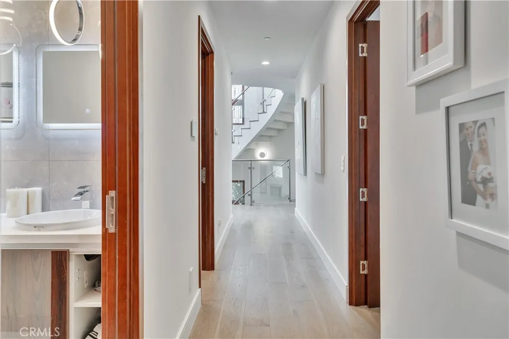 719 1st Place, Hermosa Beach, California 90254 home-pic-37