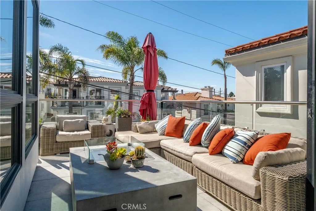 719 1st Place, Hermosa Beach, California 90254 home-pic-10
