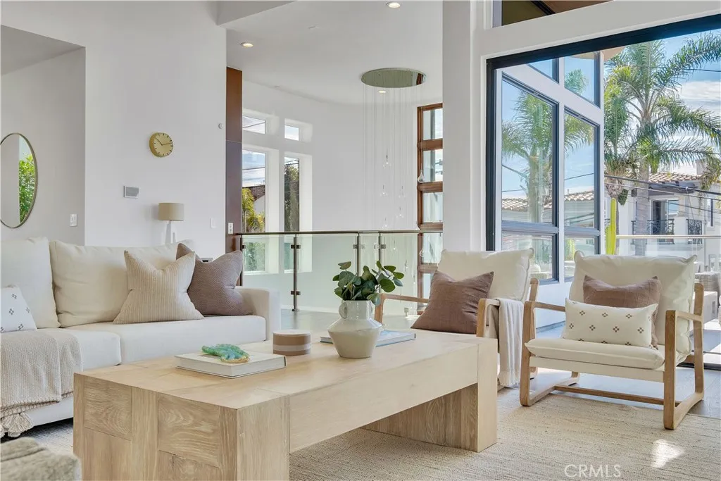 719 1st Place, Hermosa Beach, California 90254 home-pic-2
