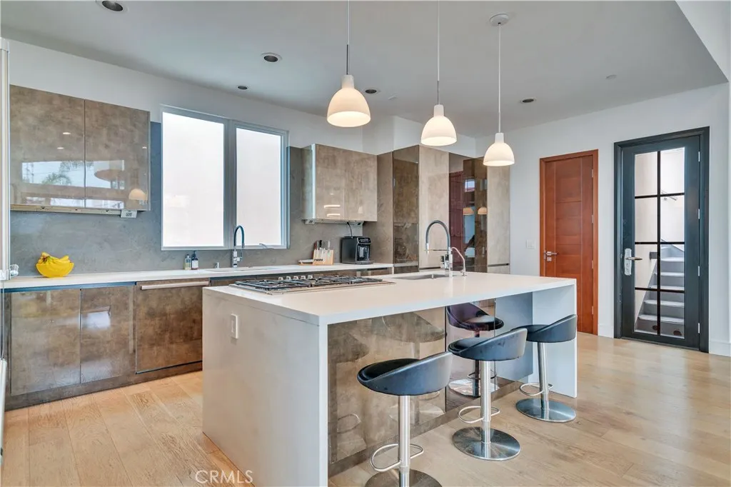 719 1st Place, Hermosa Beach, California 90254 home-pic-20