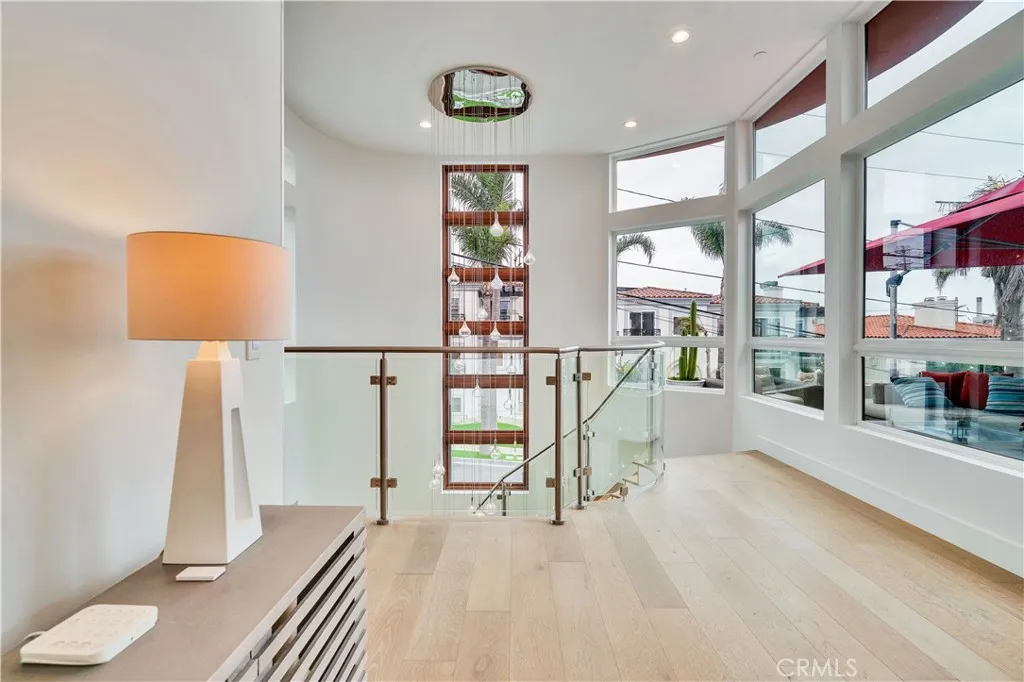 719 1st Place, Hermosa Beach, California 90254 home-pic-17