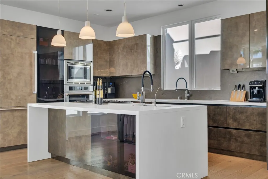 719 1st Place, Hermosa Beach, California 90254 home-pic-26