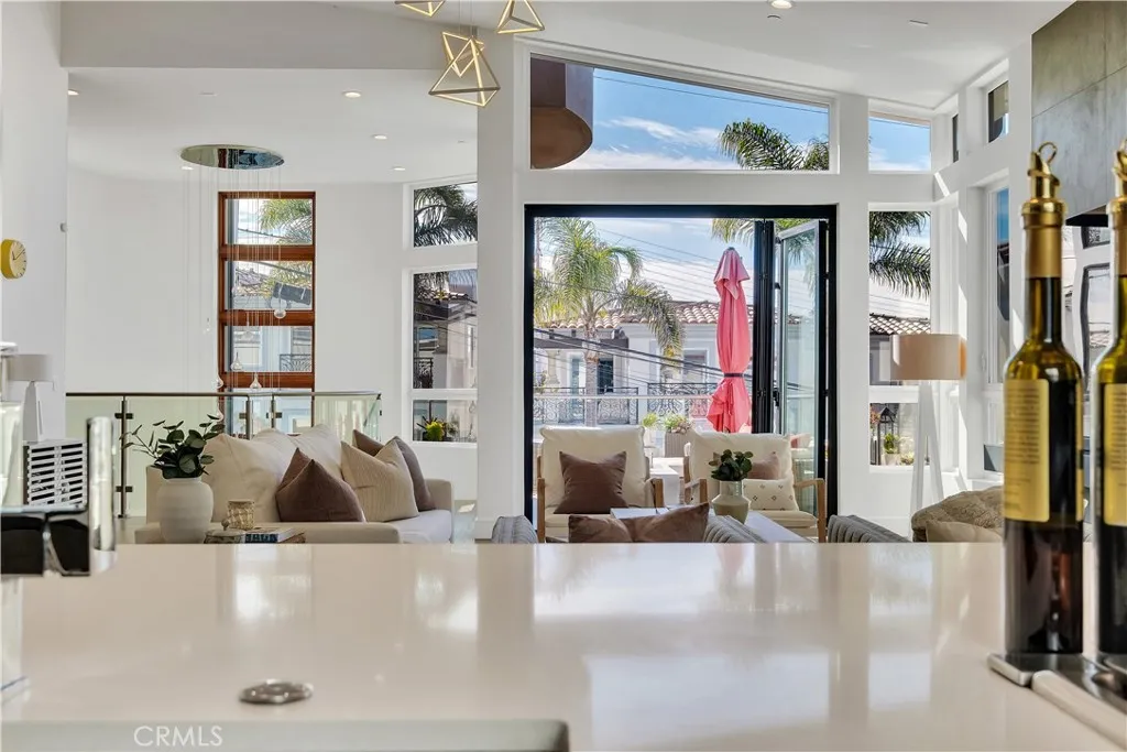 719 1st Place, Hermosa Beach, California 90254 home-pic-9