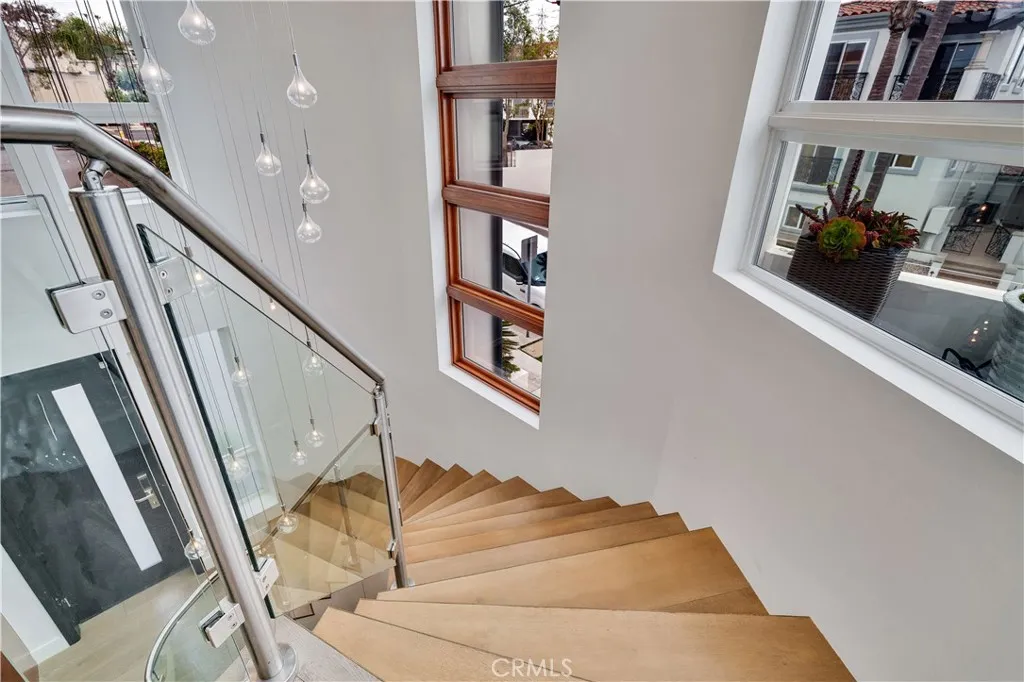 719 1st Place, Hermosa Beach, California 90254 home-pic-12