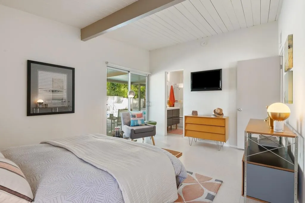 282 N Orchid Tree Lane, Palm Springs, California 92262 home-pic-19