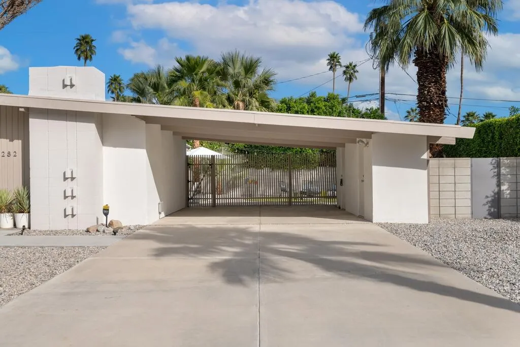 282 N Orchid Tree Lane, Palm Springs, California 92262 home-pic-6
