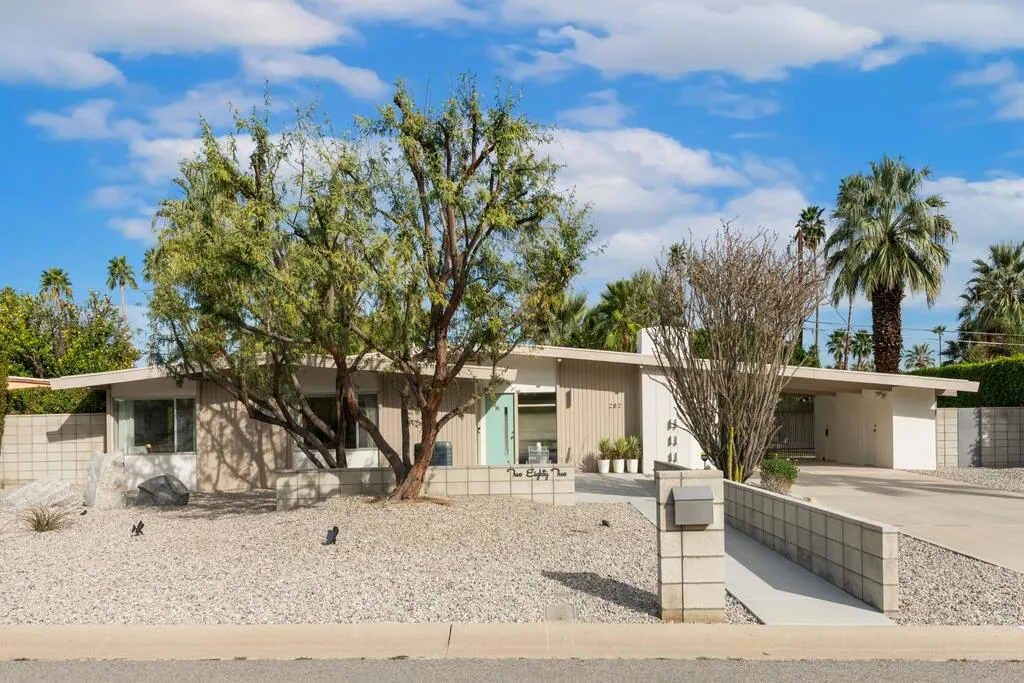 282 N Orchid Tree Lane, Palm Springs, California 92262 home-pic-1