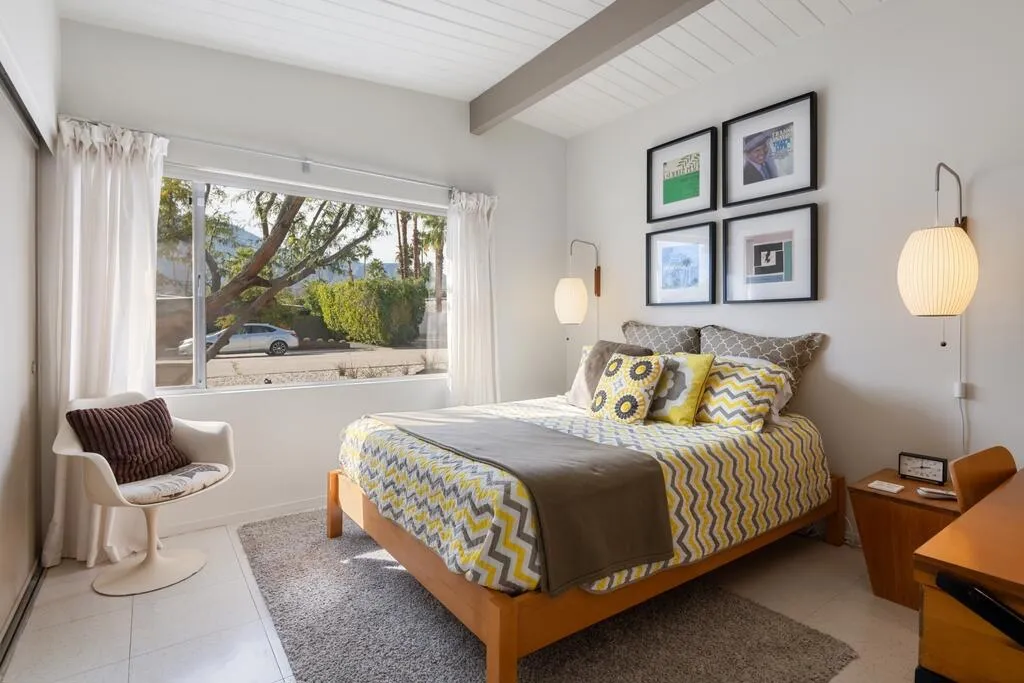 282 N Orchid Tree Lane, Palm Springs, California 92262 home-pic-24