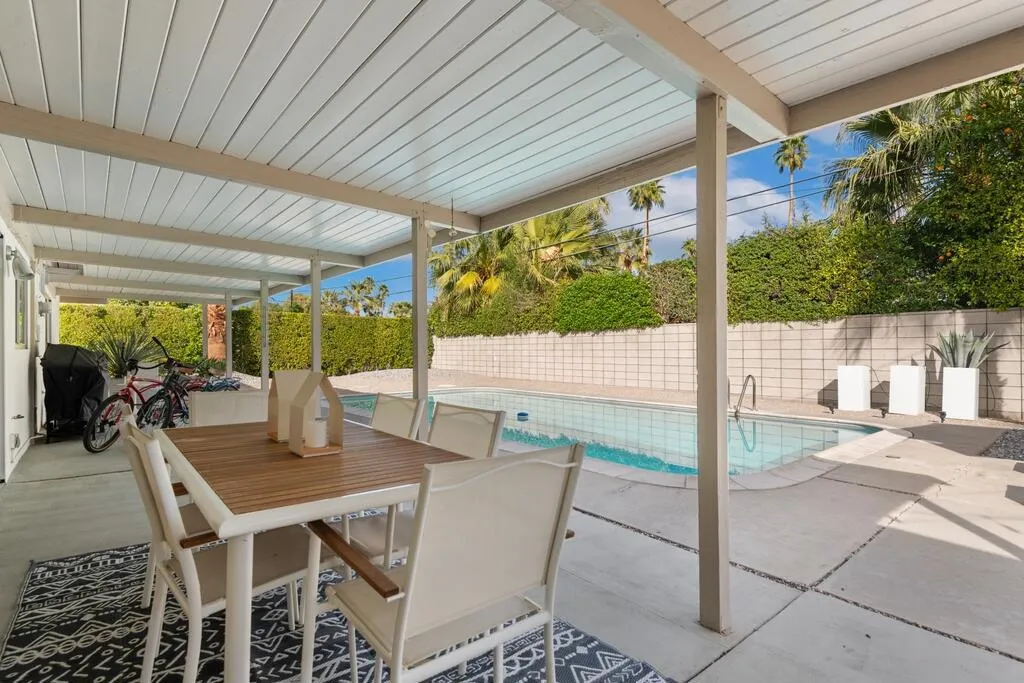 282 N Orchid Tree Lane, Palm Springs, California 92262 home-pic-33