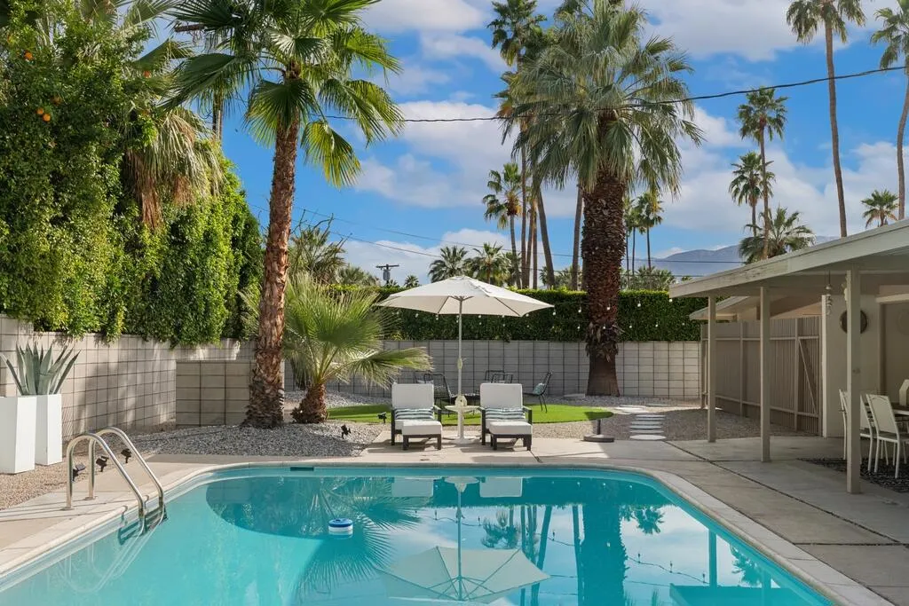 282 N Orchid Tree Lane, Palm Springs, California 92262 home-pic-31