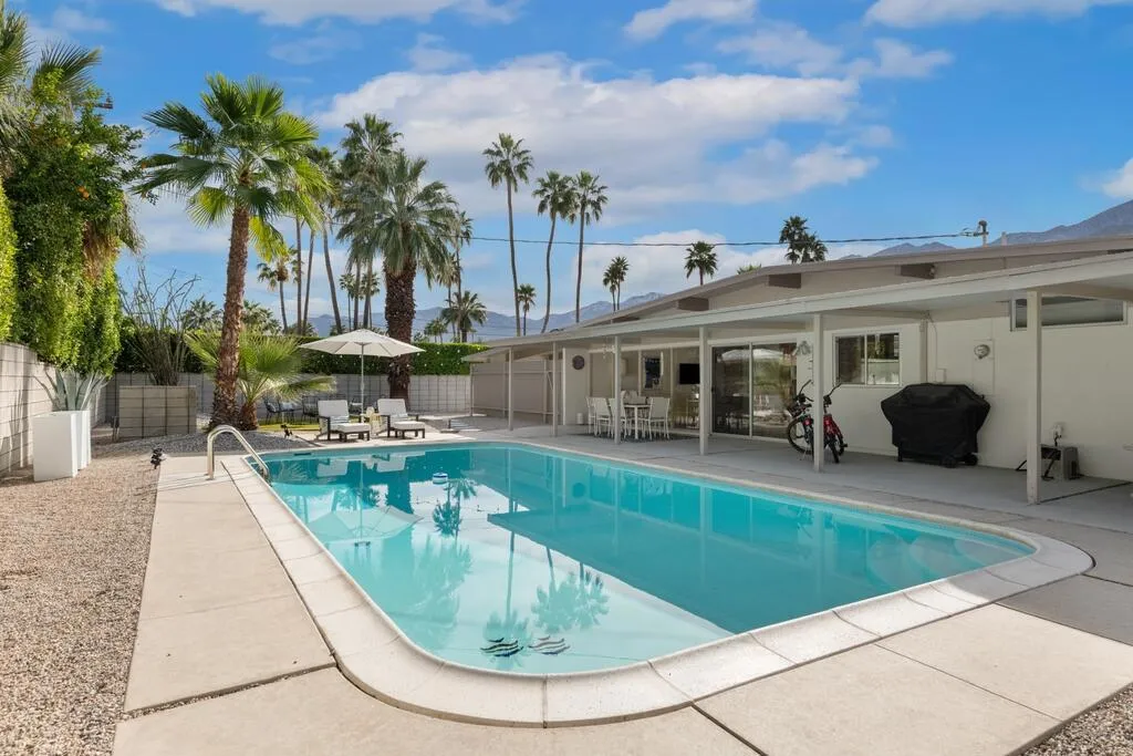 282 N Orchid Tree Lane, Palm Springs, California 92262 home-pic-29
