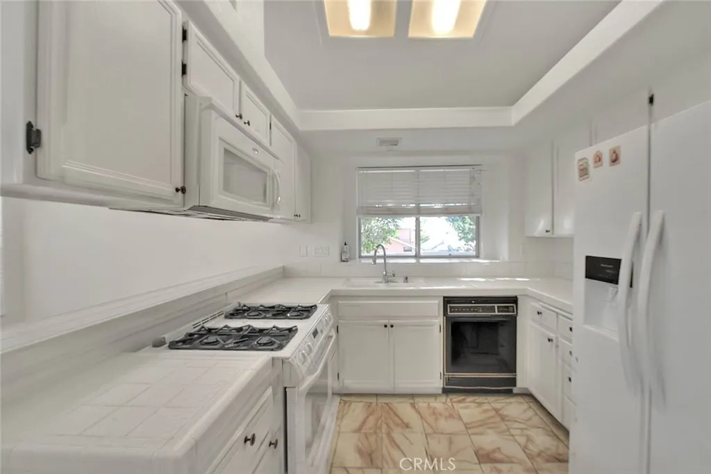 10211 Corkwood Court, Rancho Cucamonga, California 91737 home-pic-14