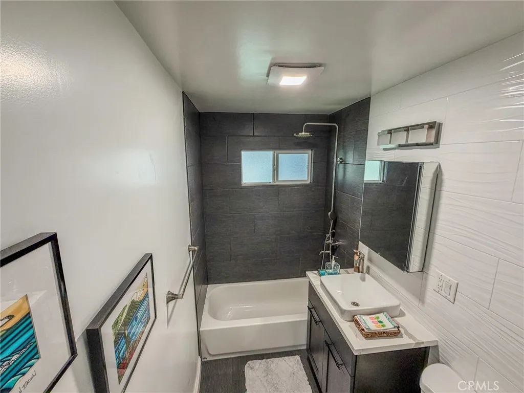 6841 E Bacarro, Long Beach, California 90815 home-pic-23