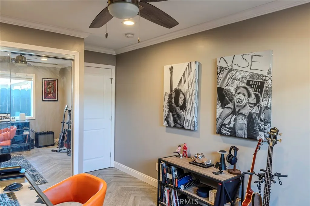 6841 E Bacarro, Long Beach, California 90815 home-pic-36