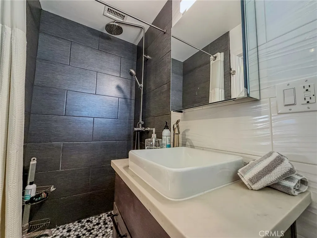 6841 E Bacarro, Long Beach, California 90815 home-pic-24