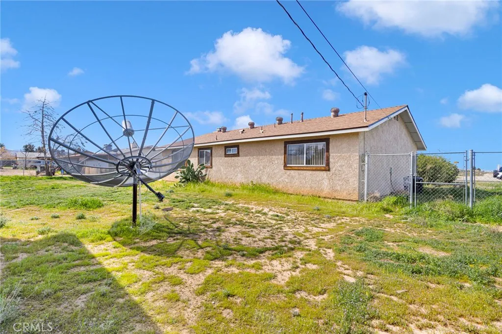 11591 Kiowa Road, Apple Valley, California 92308 home-pic-33