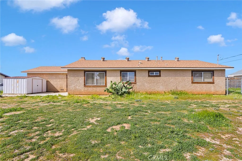 11591 Kiowa Road, Apple Valley, California 92308 home-pic-34