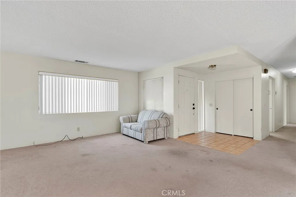 11591 Kiowa Road, Apple Valley, California 92308 home-pic-7