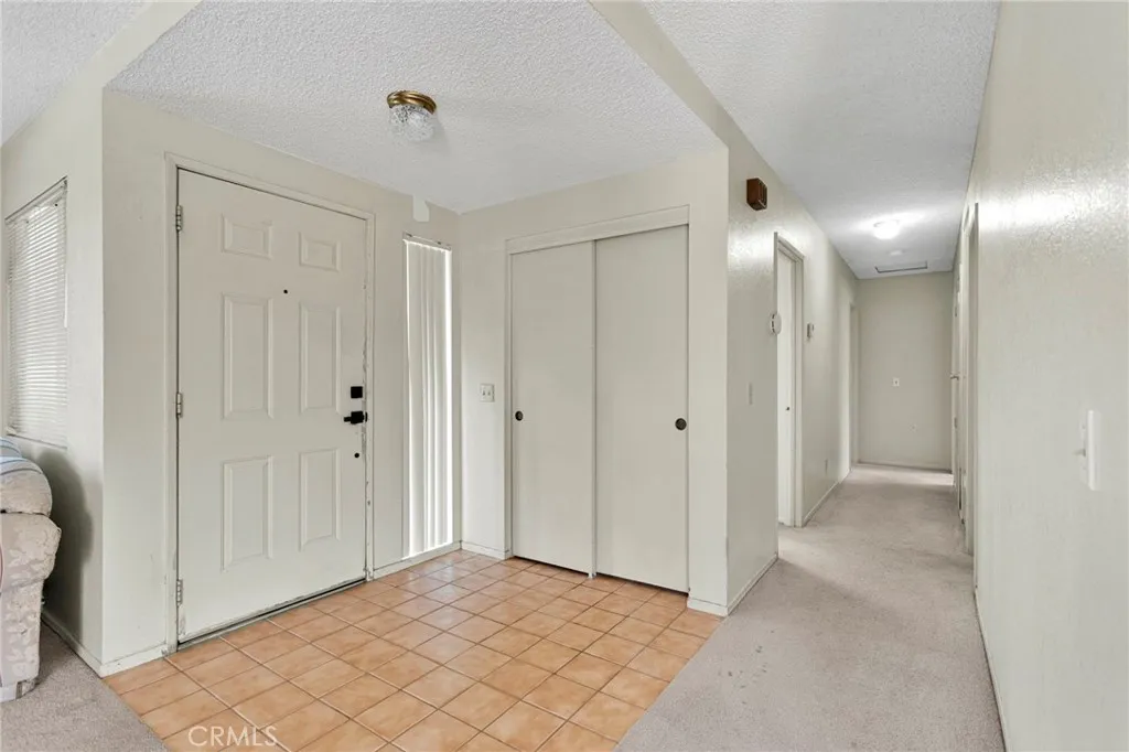 11591 Kiowa Road, Apple Valley, California 92308 home-pic-15